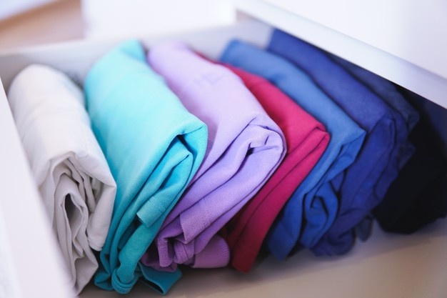 Cómo eliminar el olor a humedad de la ropa de forma rápida